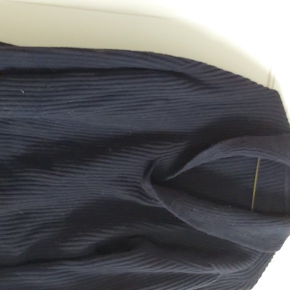 Barney's Fisherman Navy Blue Heavy Sweater. - Picture 4 of 8